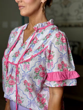 Load image into Gallery viewer, Pretty in Pink Floral Top