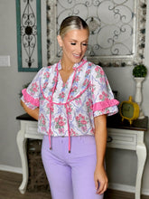 Load image into Gallery viewer, Pretty in Pink Floral Top
